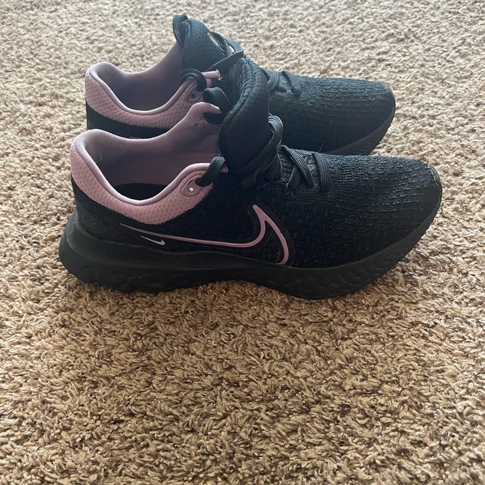 Nike Black and Pink Running Shoes EUC